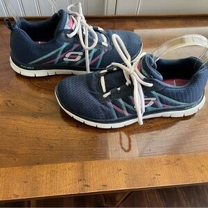 Skechers Women's Memory Foam Lightweight Sneakers Size 8.5 Navy